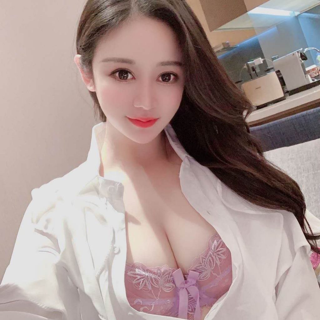 全套漂亮美女-金凤楼