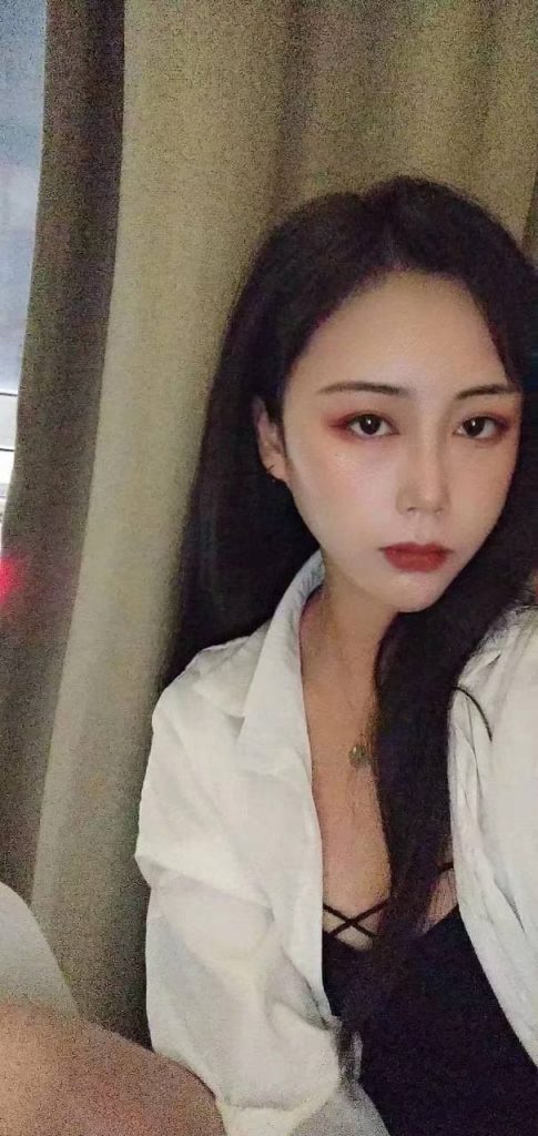 房山颜值还不错的小思-金凤楼