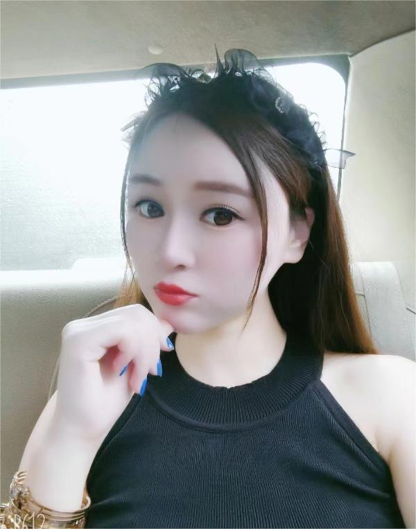 清纯可爱的妹子-金凤楼