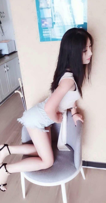 温柔小姐姐床上很会发骚-金凤楼