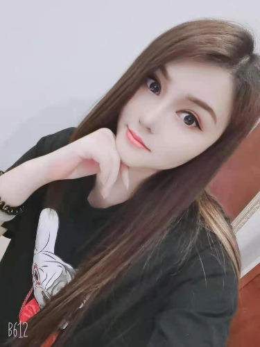 软醉萌女换地方了-金凤楼