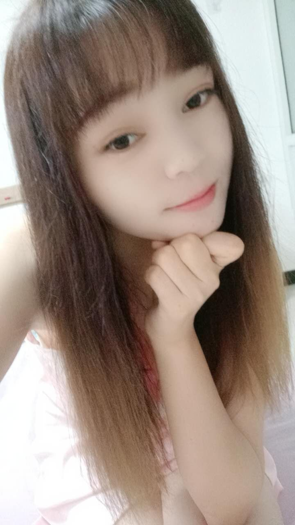 刚出道的清纯重庆女孩