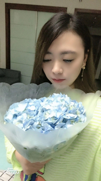 最新开发的大波软妞儿,新鲜白嫩乖巧