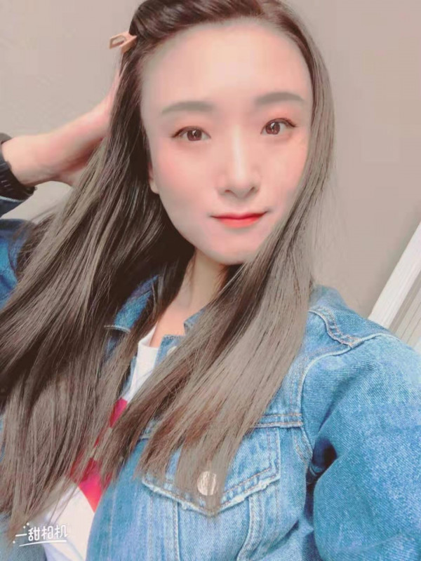 黄村宝儿奶子真的美